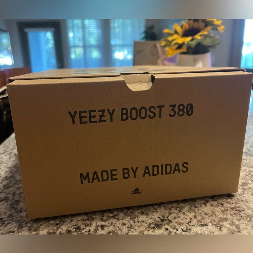 Adidas Yeezy Boost 380 - Alien Blue - Picture 7 of 13